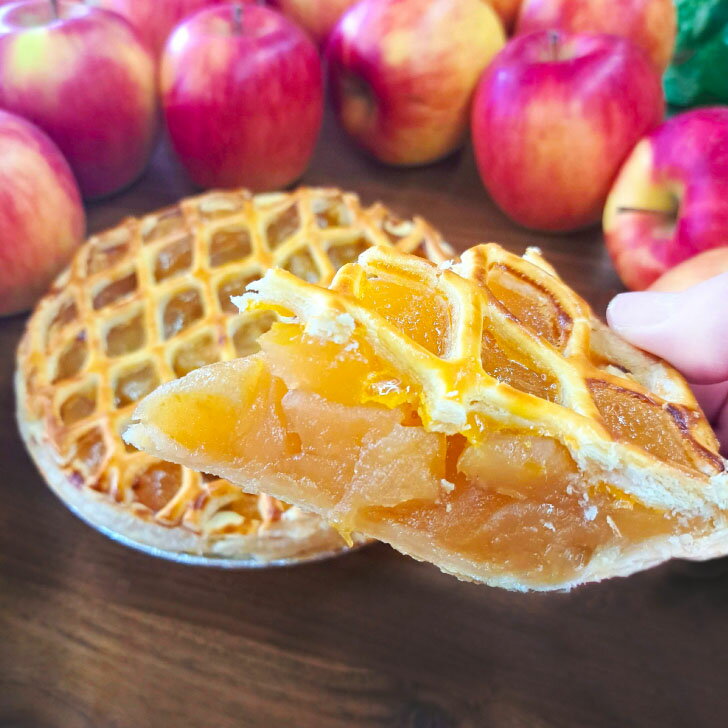 【送料無料！母の日・父の日ギフトにも】もっと林檎たっぷりプレミアム クヴェレのアップルパイ・プレミアム（6号ホール）バレンタインデー ホワイトデー 母の日 父の日 敬老の日 ギフト お祝い 人気お取り寄せ 旅サラダ 群馬県産りんご*